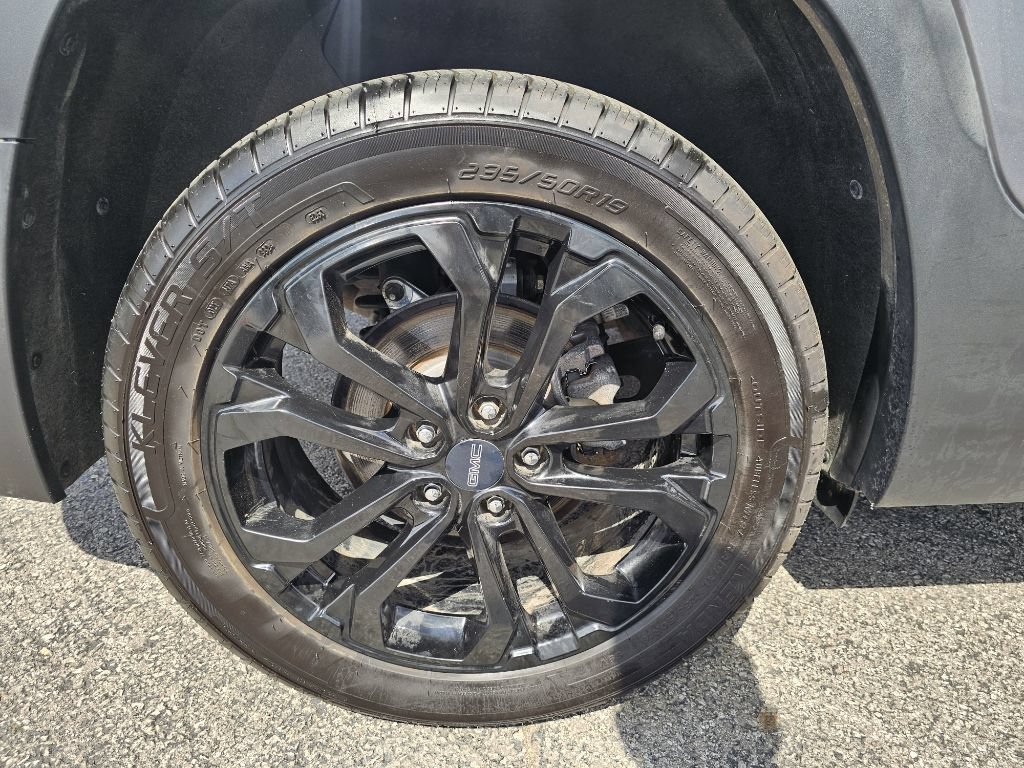 Used 2019 GMC Terrain SLE w/ Black Edition AWD/4WD image 13