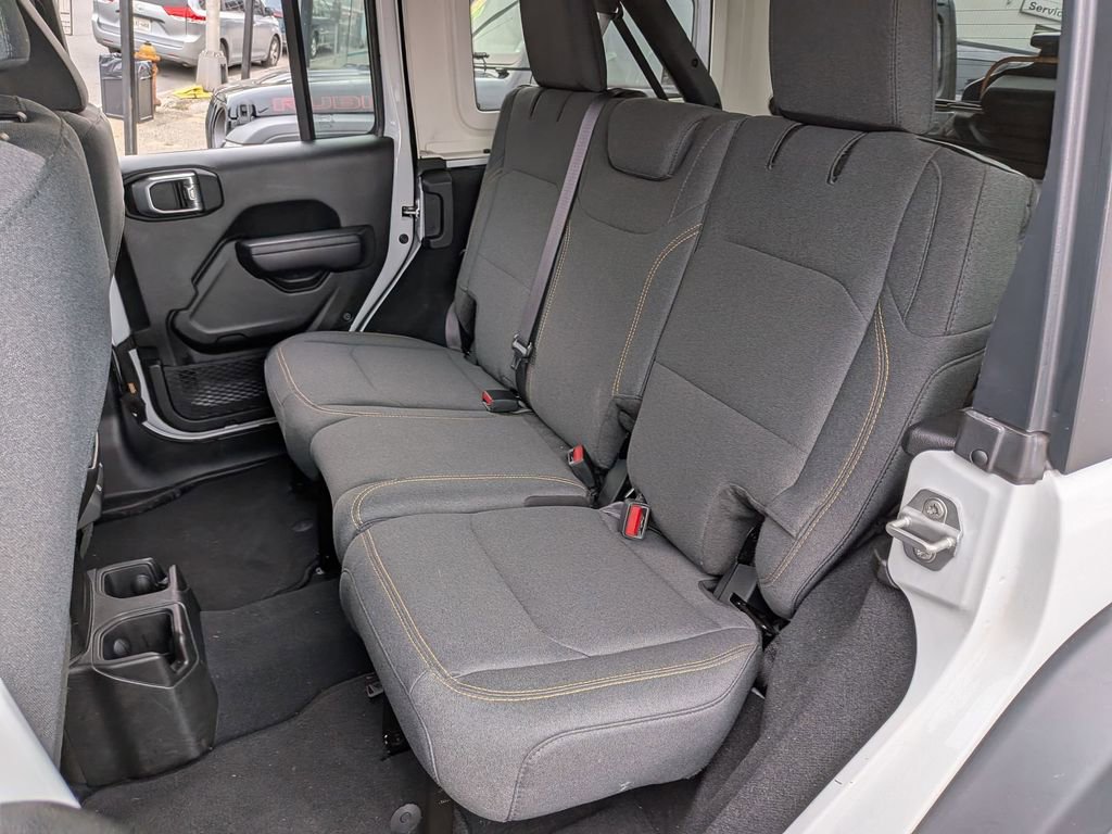 Used 2024 Jeep Wrangler Sport S image 21