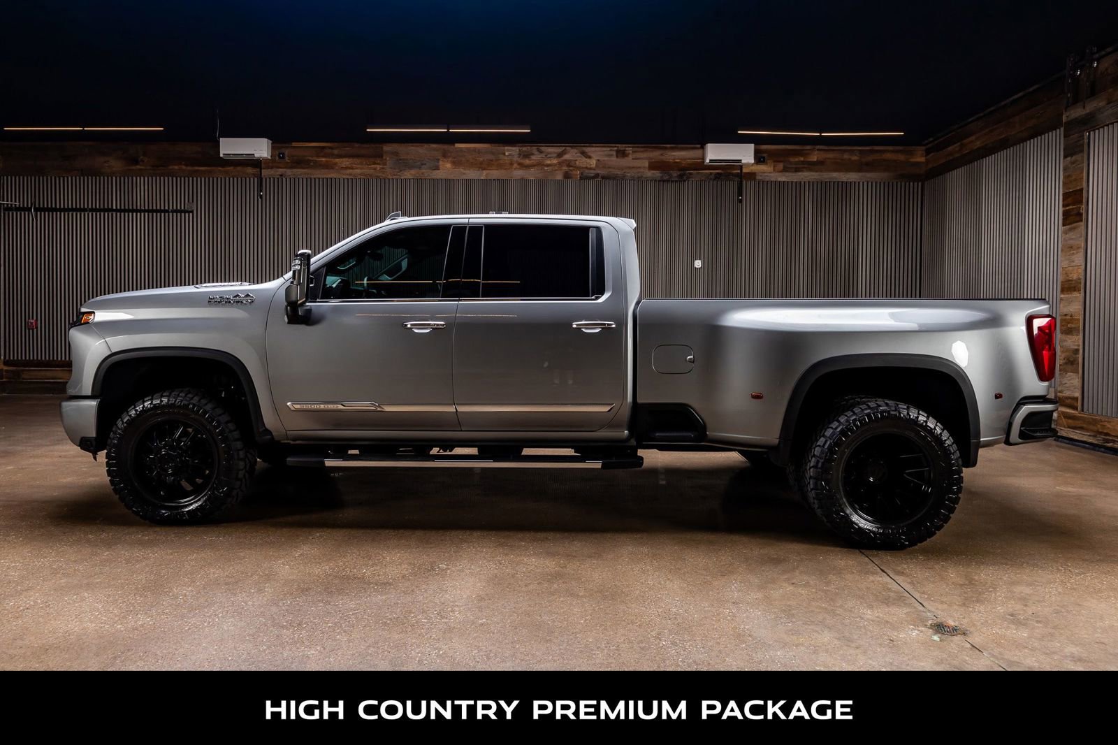 Used 2026 Chevrolet Silverado 3500 High Country w/ High Country Premium Package AWD/4WD image 6