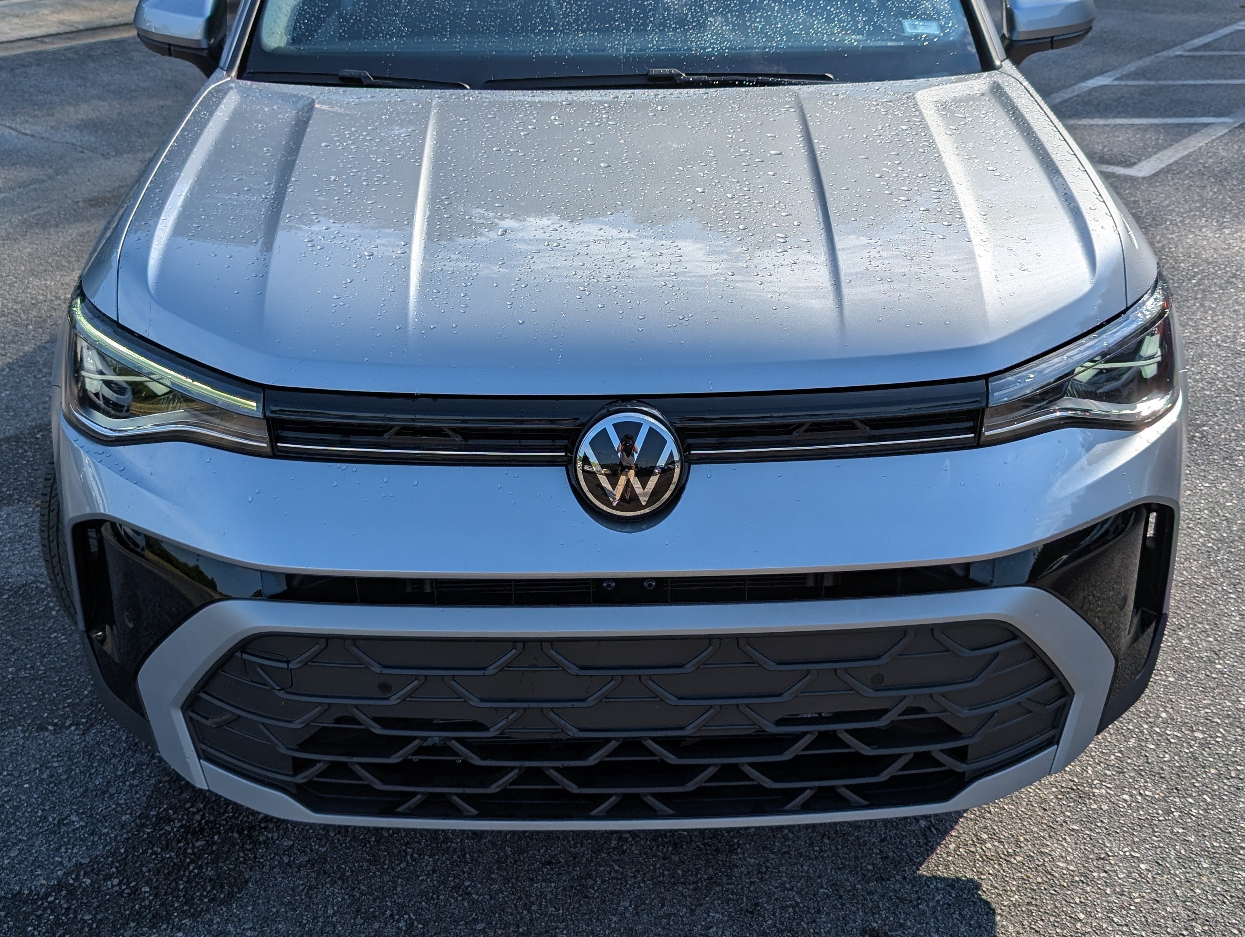 Used 2025 Volkswagen Taos SE AWD/4WD image 12