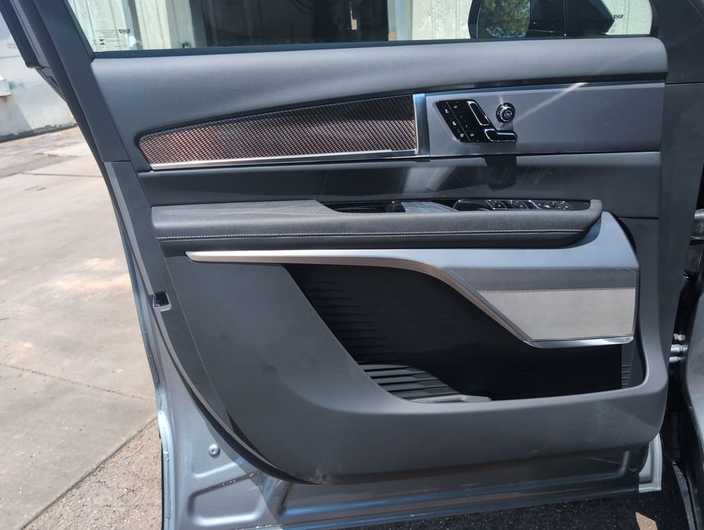 New 2026 Cadillac Vistiq Sport image 11