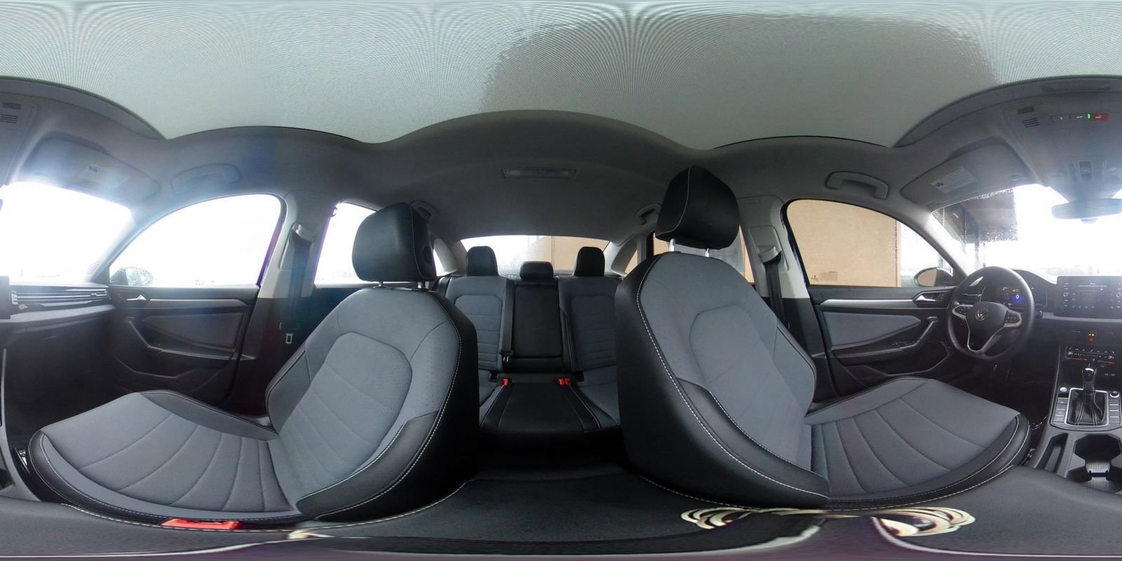 Used 2025 Volkswagen Jetta SE image 42