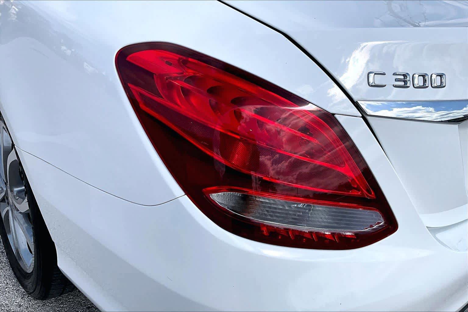 Used 2015 Mercedes-Benz C 300 Sedan image 28