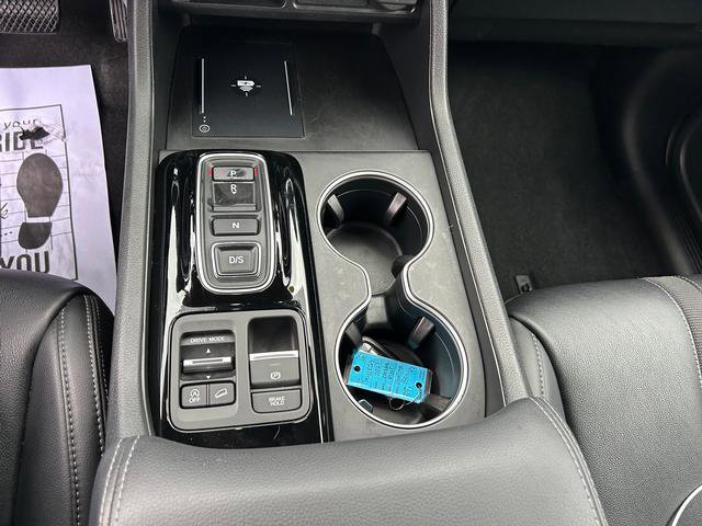 Used 2023 Honda Pilot Touring image 17