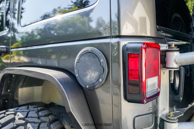 Used 2016 Jeep Wrangler Unlimited Rubicon w/ Connectivity Group image 52