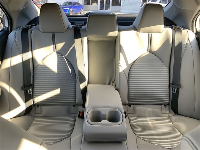 Used 2021 Toyota Camry SE image 30