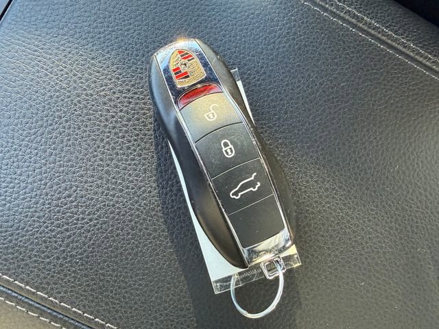 Used 2014 Porsche Cayenne w/ Basic Package image 35