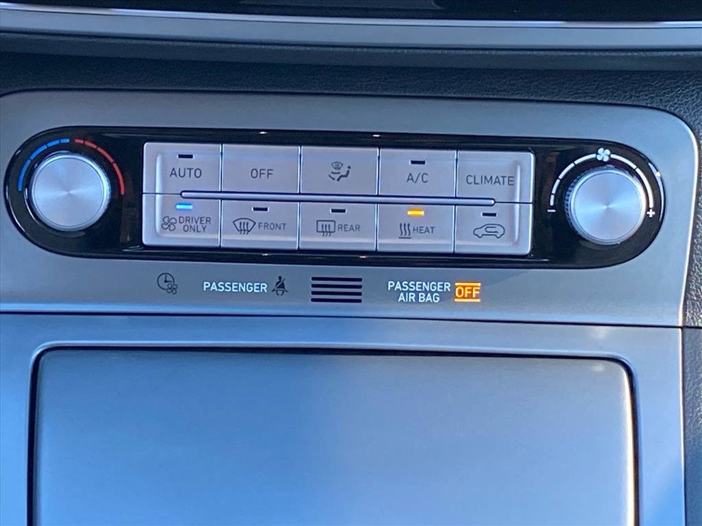 Used 2023 Hyundai Kona SEL image 10