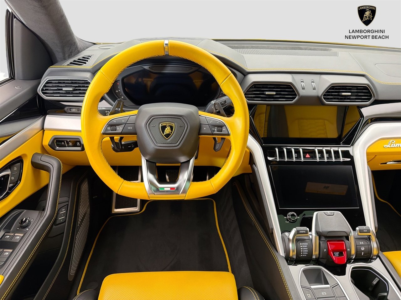 Used 2022 Lamborghini Urus AWD/4WD image 22