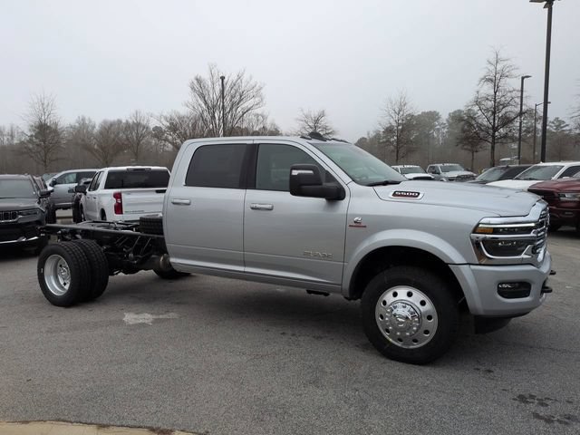 New 2026 RAM 5500 4x4 Crew Cab w/ Laramie Trim Package image 2