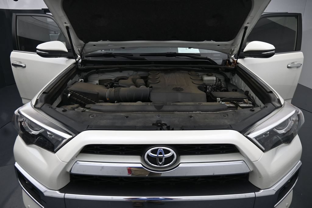 Used 2019 Toyota 4Runner Limited AWD/4WD image 18