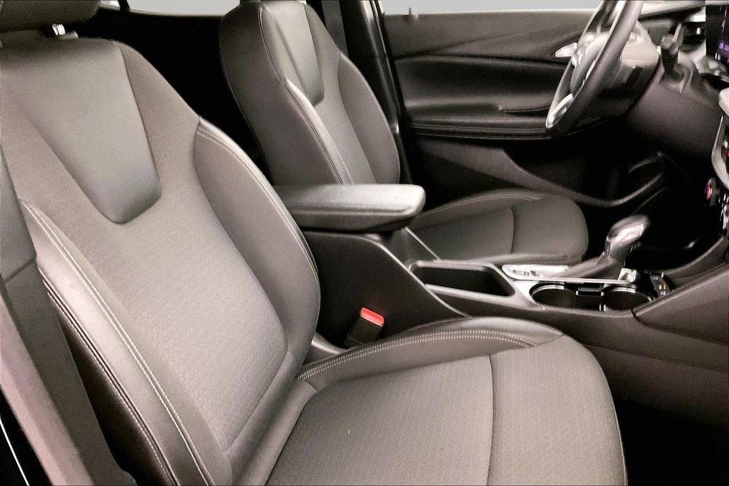 Used 2025 Buick Encore GX Preferred FWD image 22
