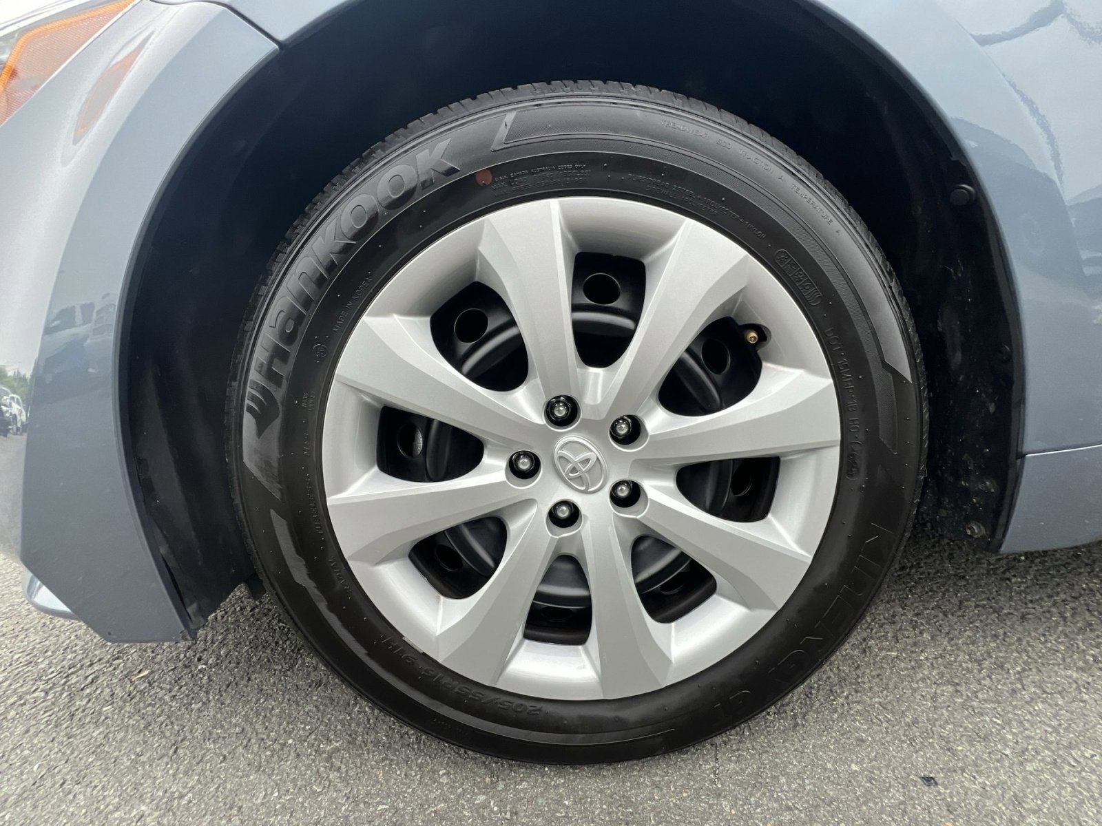 Used 2026 Toyota Corolla LE FWD image 20