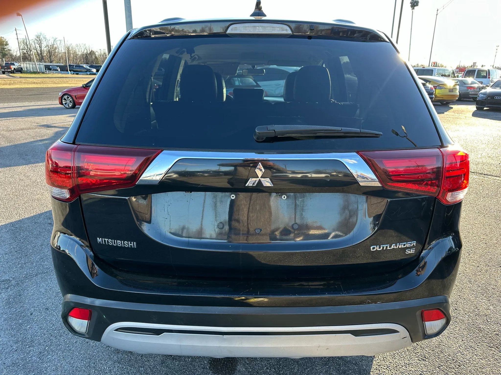 Used 2019 Mitsubishi Outlander SE image 34