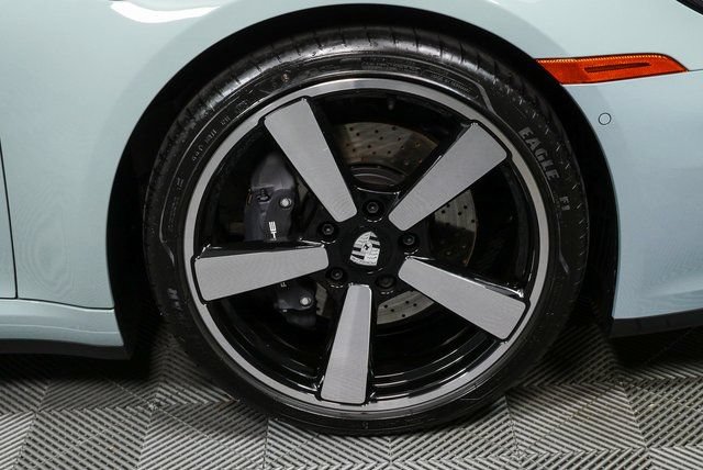 Certified 2026 Porsche 911 Carrera RWD image 6