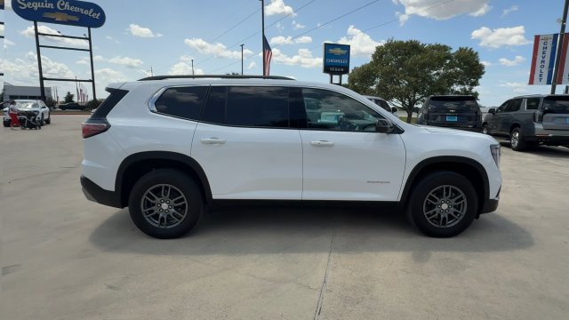 Certified 2025 GMC Acadia Elevation AWD/4WD image 9