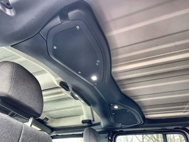 Used 2025 Jeep Wrangler Unlimited Sahara image 19