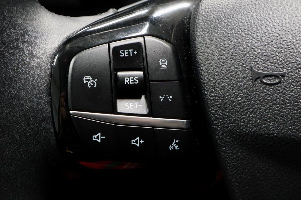 Used 2025 Ford Escape Platinum image 28