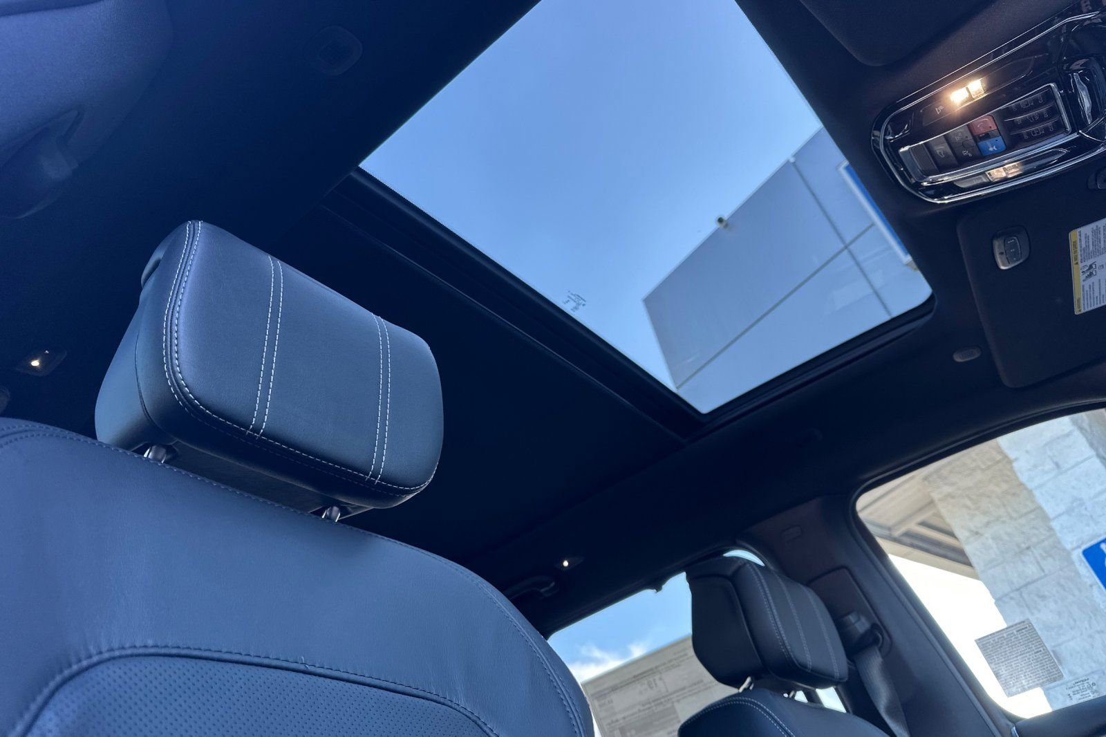 New 2026 Jeep Grand Wagoneer Summit image 21