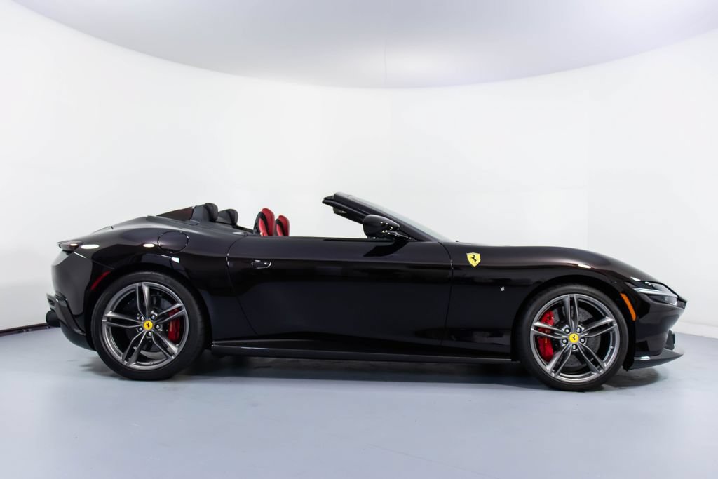 Certified 2024 Ferrari Roma Spider RWD image 3