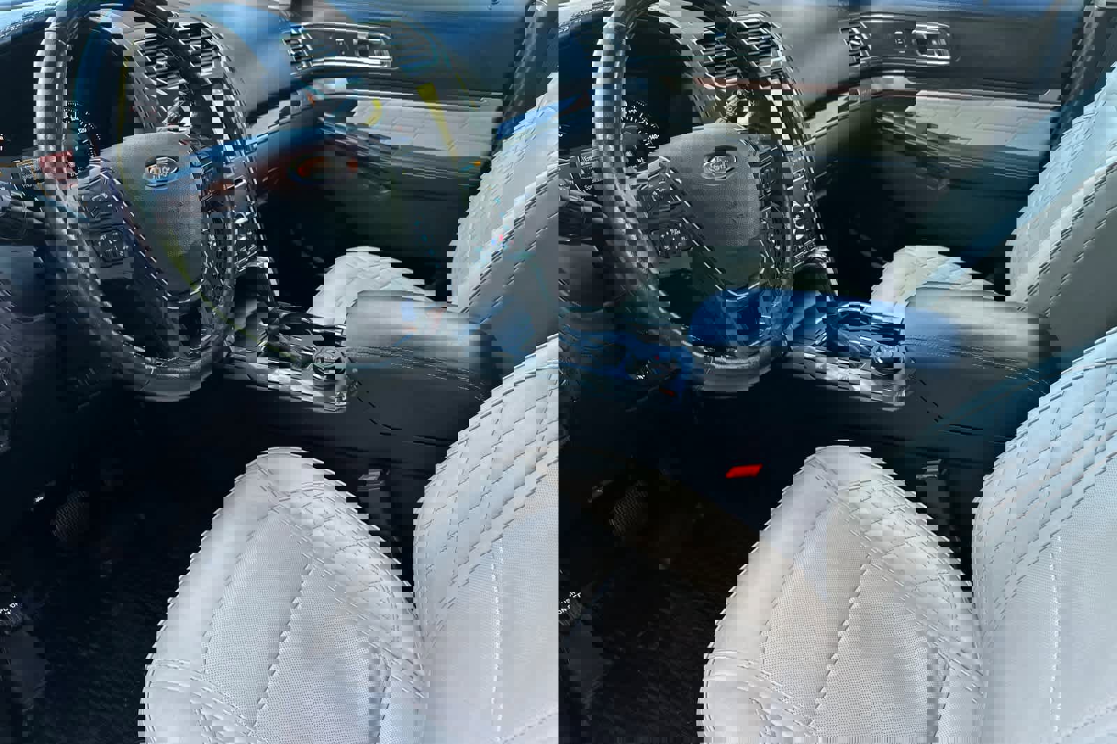 Used 2017 Ford Explorer Platinum image 11