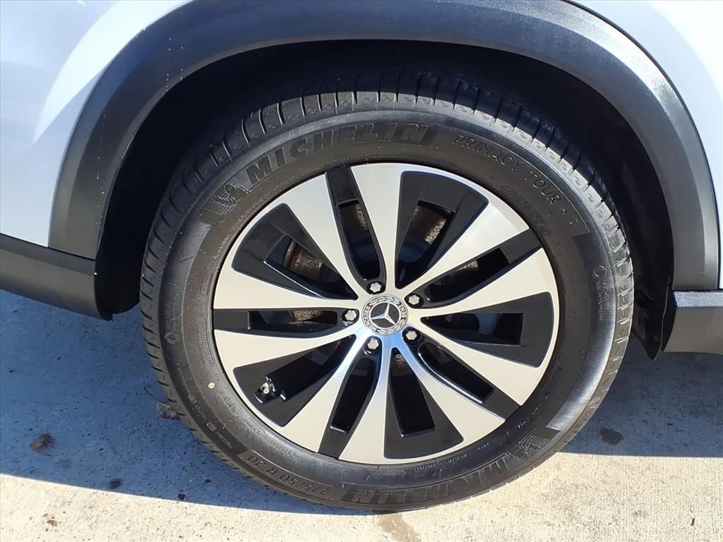 Used 2024 Mercedes-Benz GLE 350 4MATIC w/ Winter Package image 13