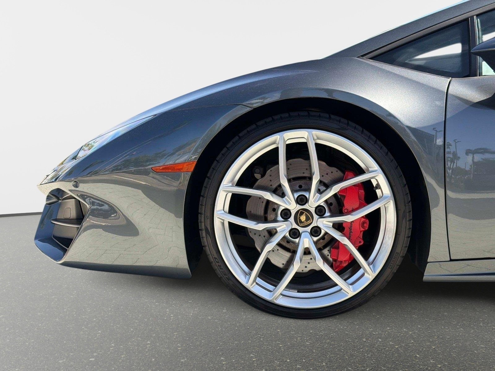 Used 2018 Lamborghini Huracan LP 580-2 RWD image 13