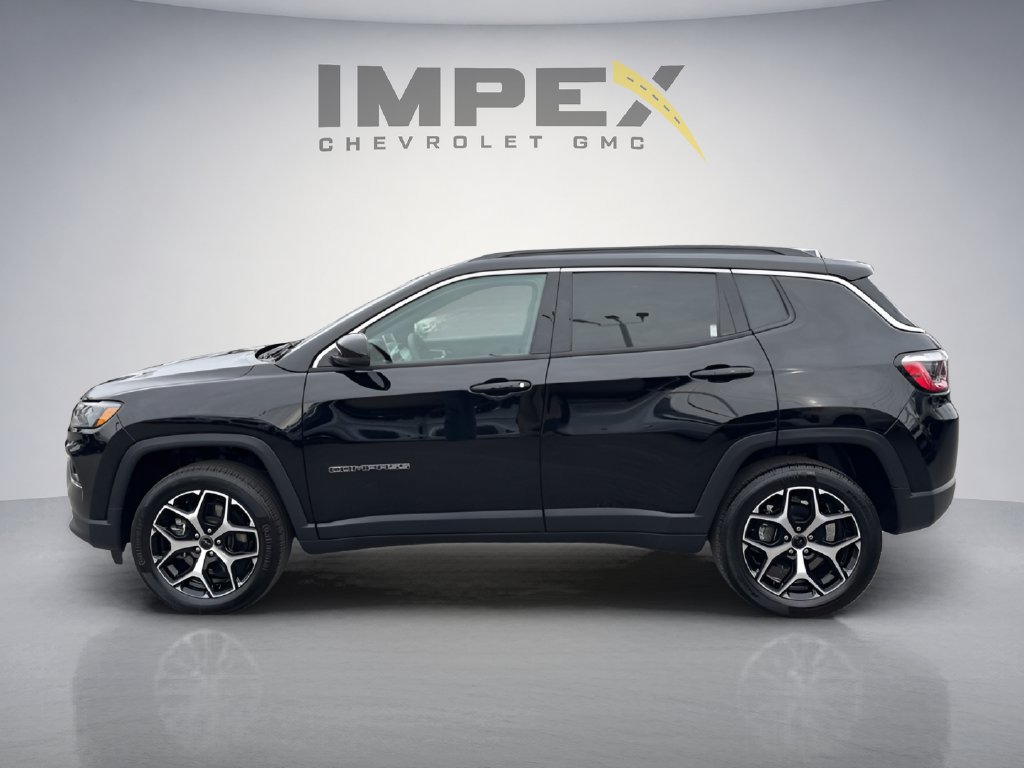 Used 2025 Jeep Compass Limited AWD/4WD image 2