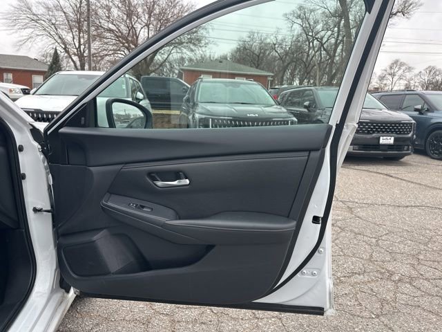 Used 2024 Nissan Sentra SV image 22