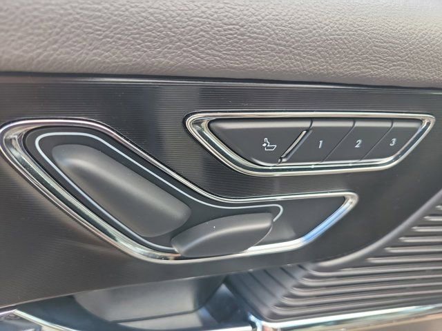 Certified 2022 Lincoln Corsair FWD image 22