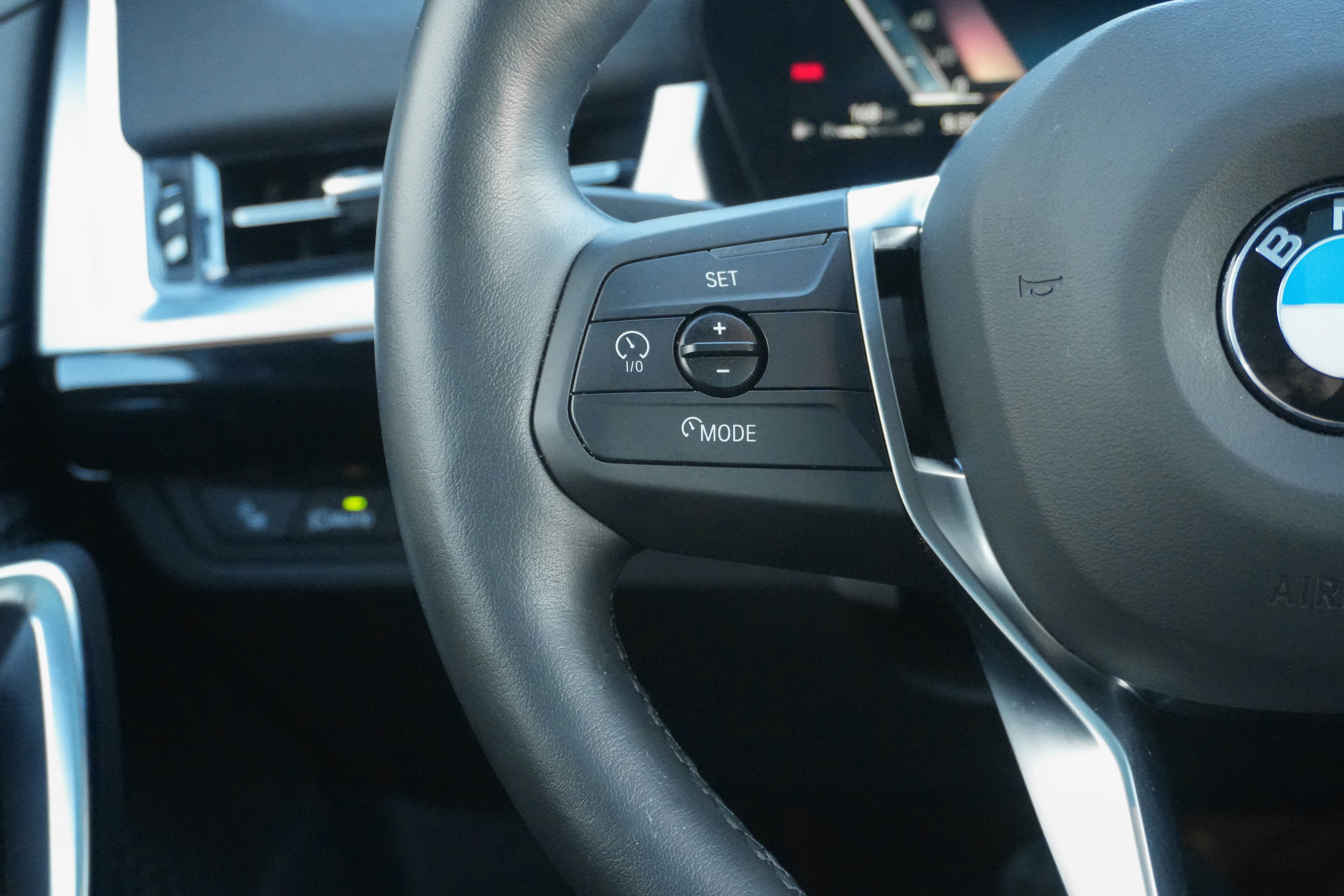 Certified 2025 BMW X2 xDrive28i image 19