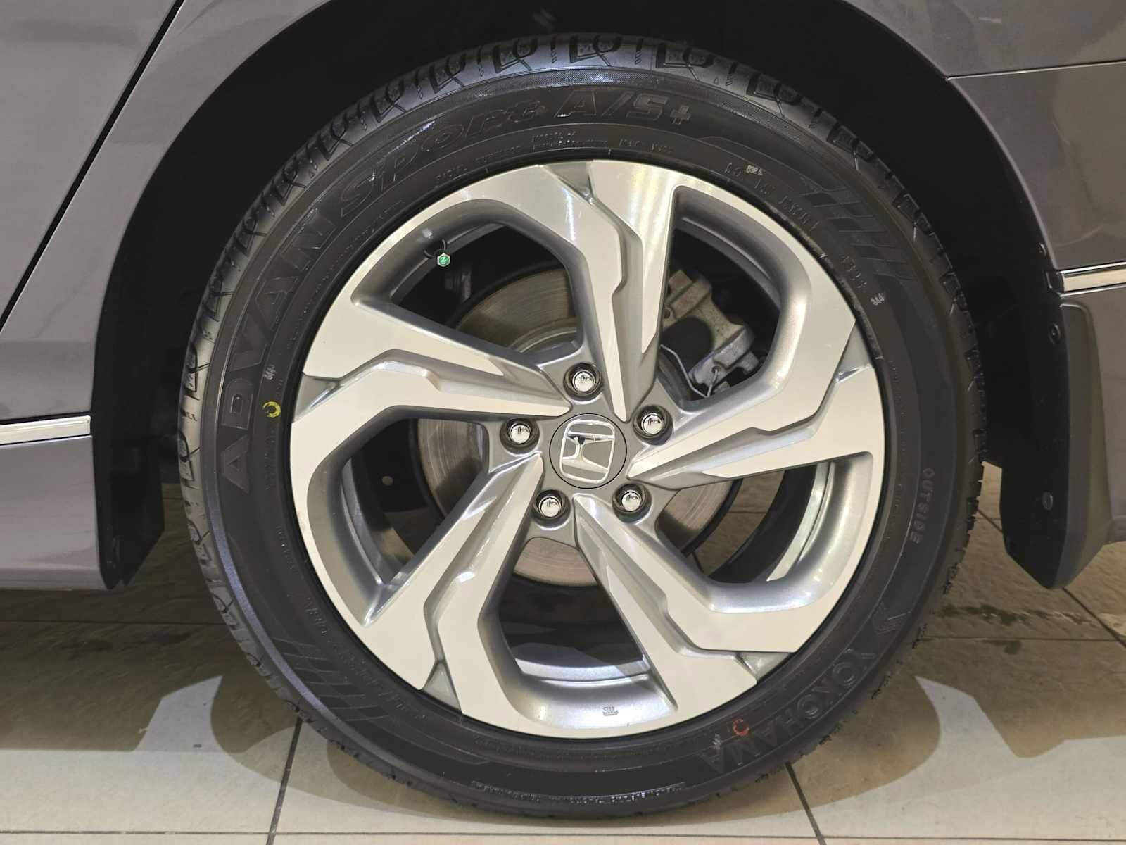 Used 2018 Honda Accord EX-L image 8