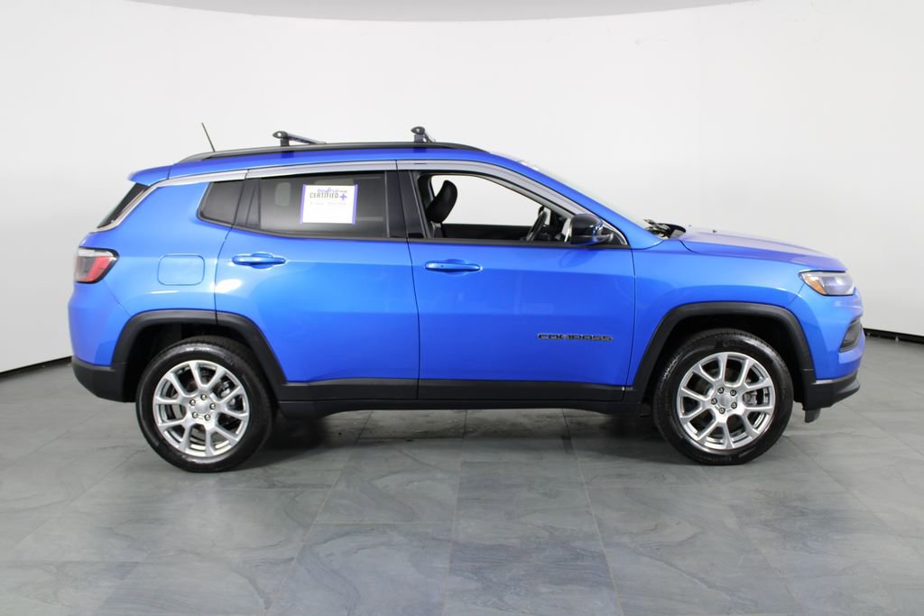 Used 2022 Jeep Compass Latitude AWD/4WD image 14
