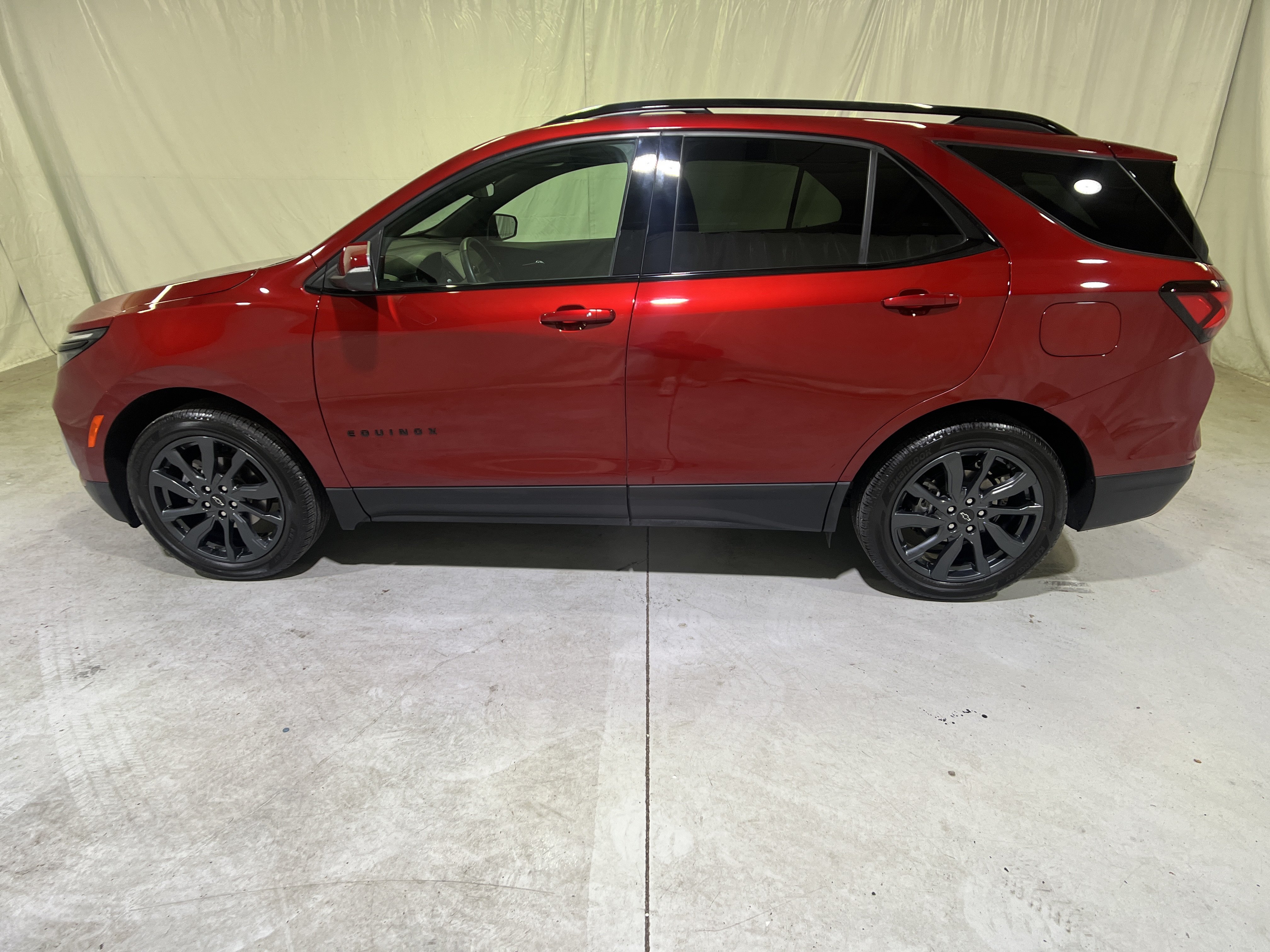 Certified 2024 Chevrolet Equinox RS w/ RS Leather Package AWD/4WD image 7