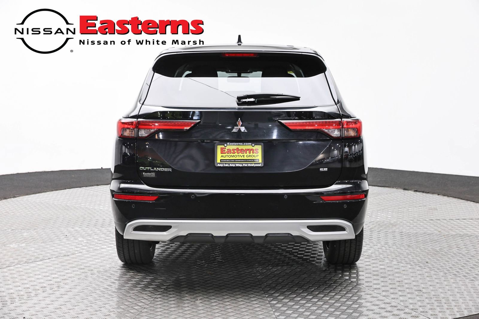 Used 2024 Mitsubishi Outlander AWD image 6