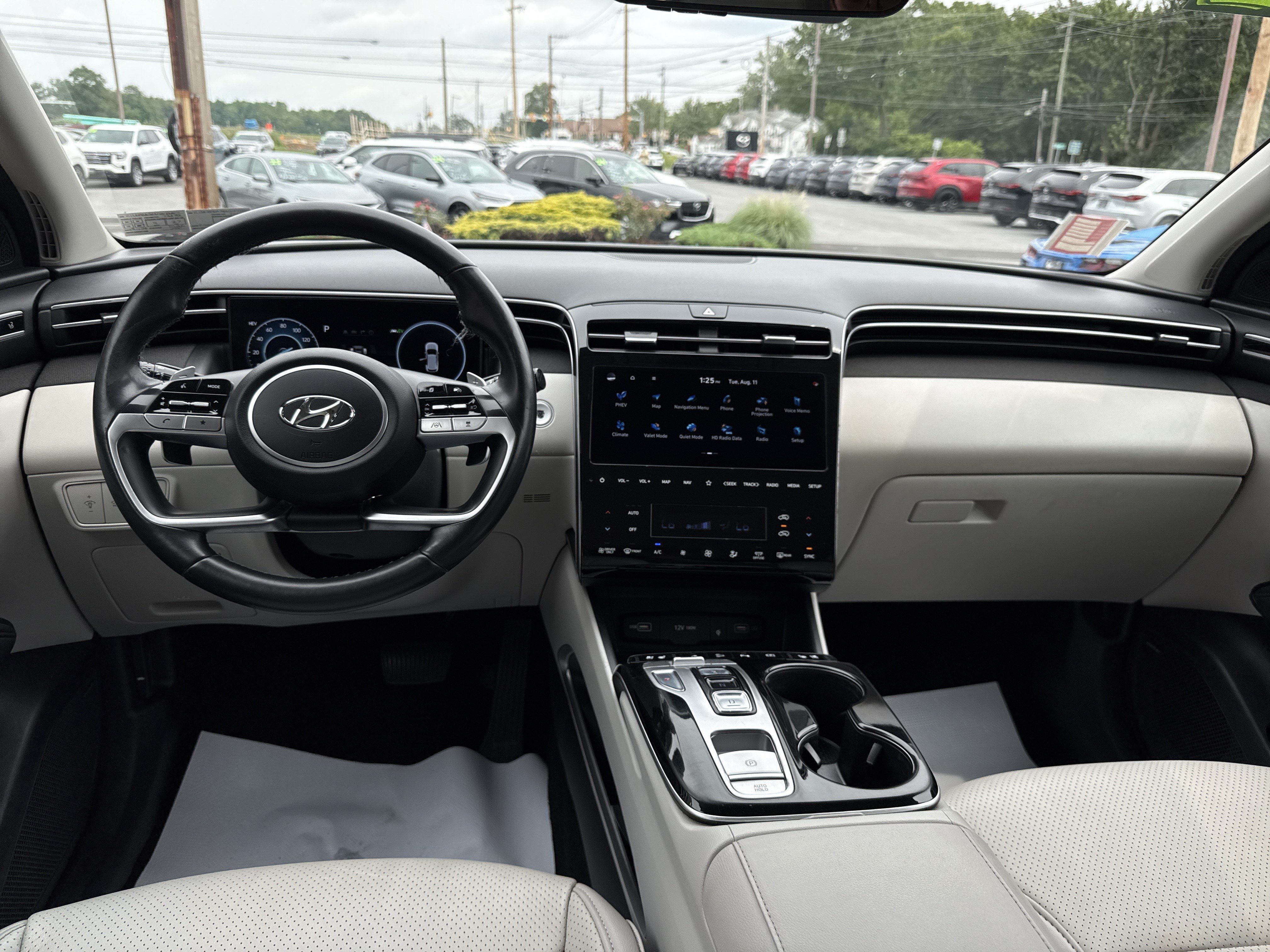 Used 2022 Hyundai Tucson Limited w/ Cargo Package AWD/4WD image 14
