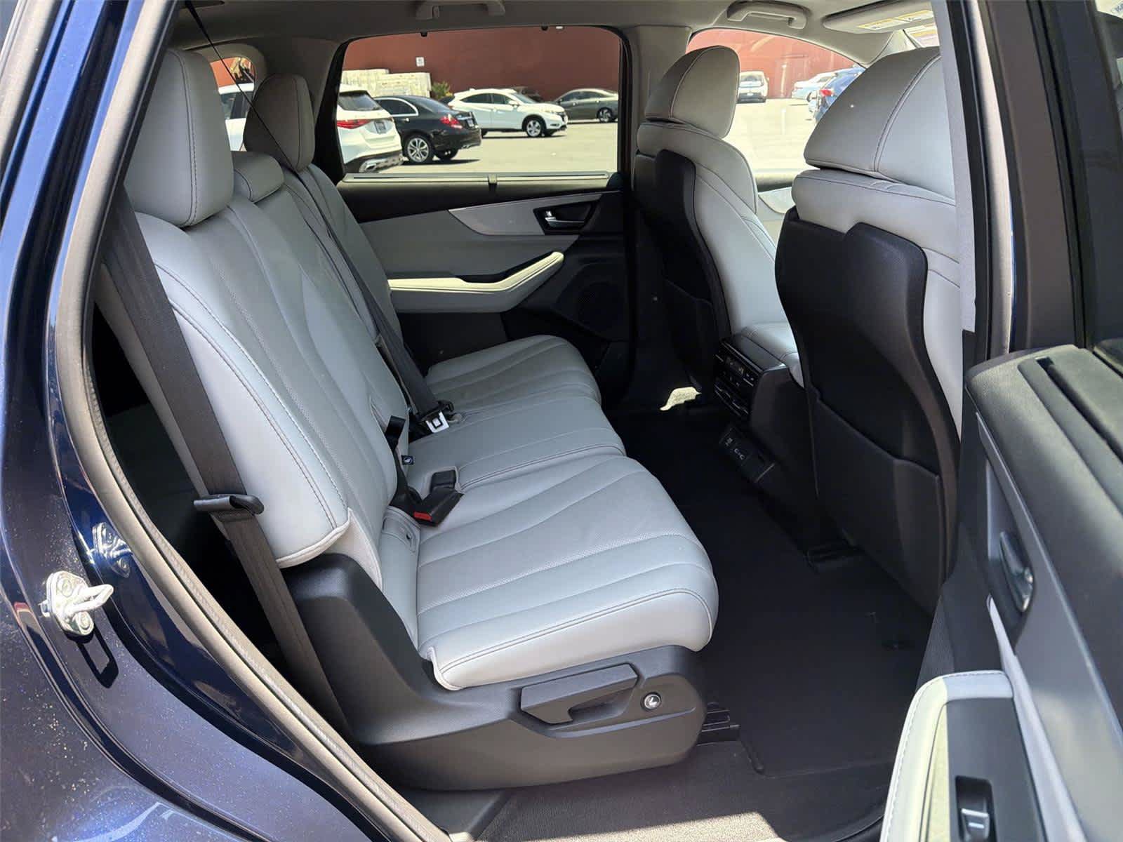 Used 2024 Acura MDX FWD w/ Technology Package image 14