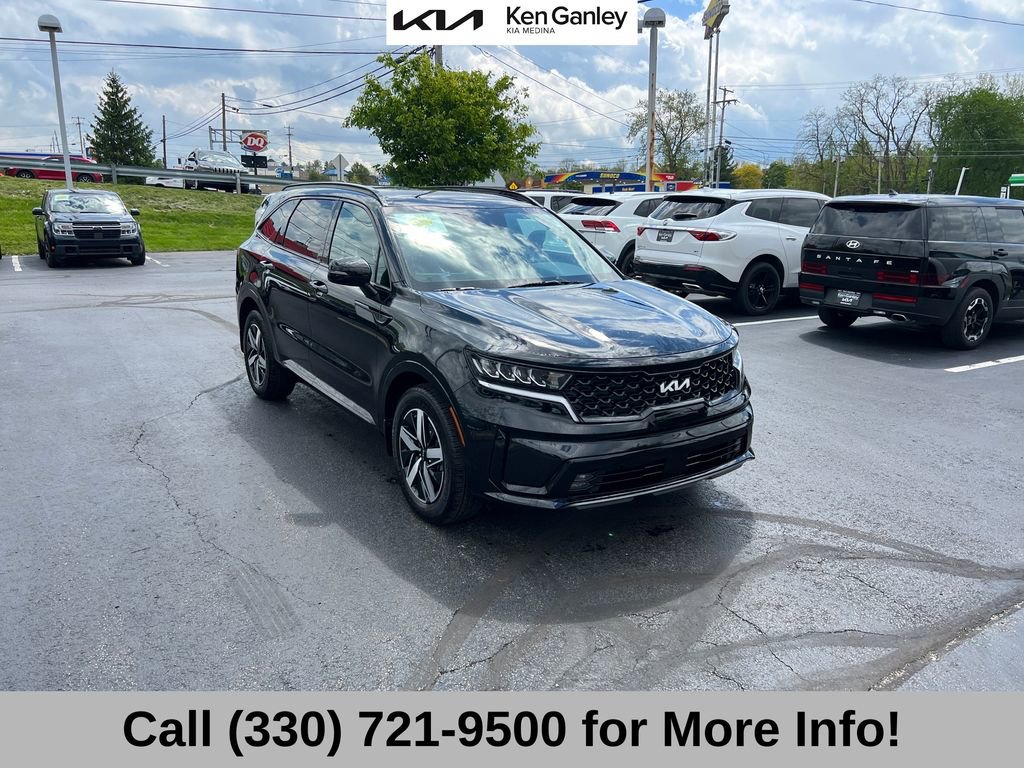 Certified 2022 Kia Sorento EX w/ Panoramic Sunroof Package FWD image 7