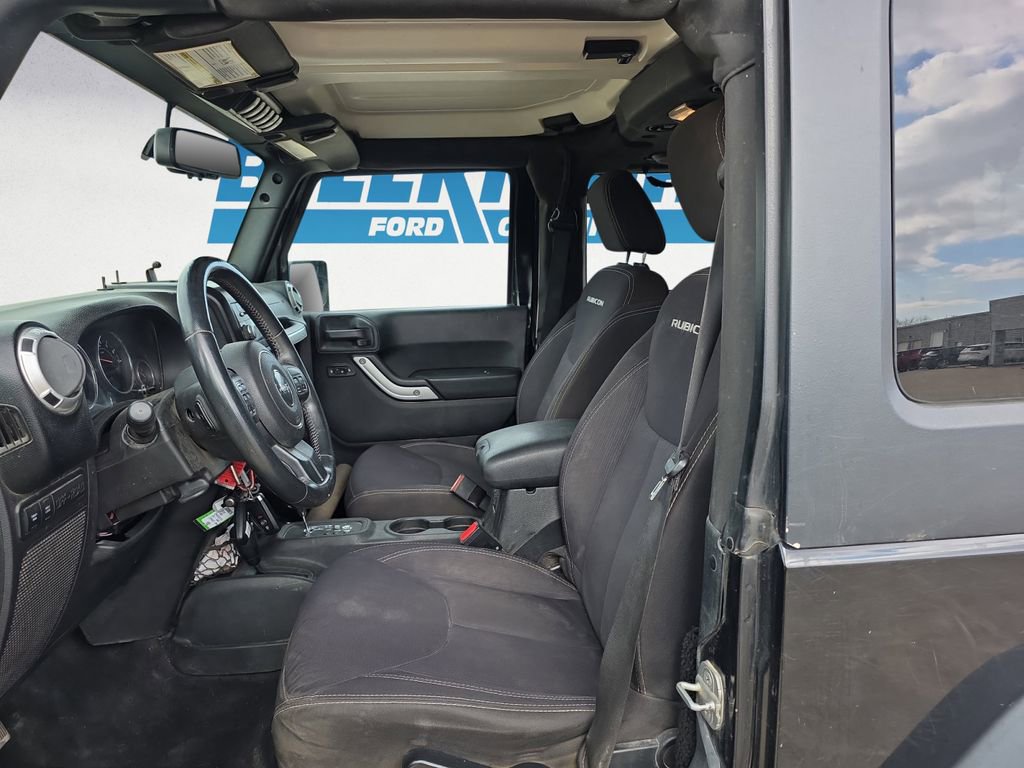 Used 2014 Jeep Wrangler Rubicon w/ Power Convenience Group image 9