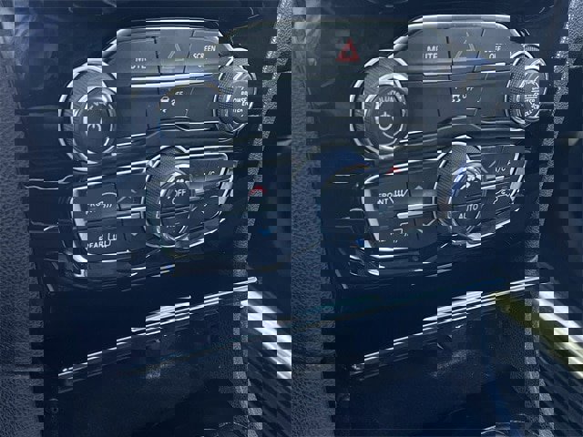 Used 2023 Chrysler 300 Touring w/ Sport Appearance Package image 18