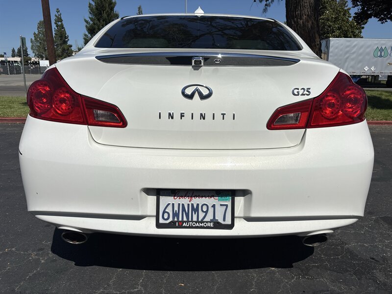 Used 2012 INFINITI G25 Journey RWD image 11