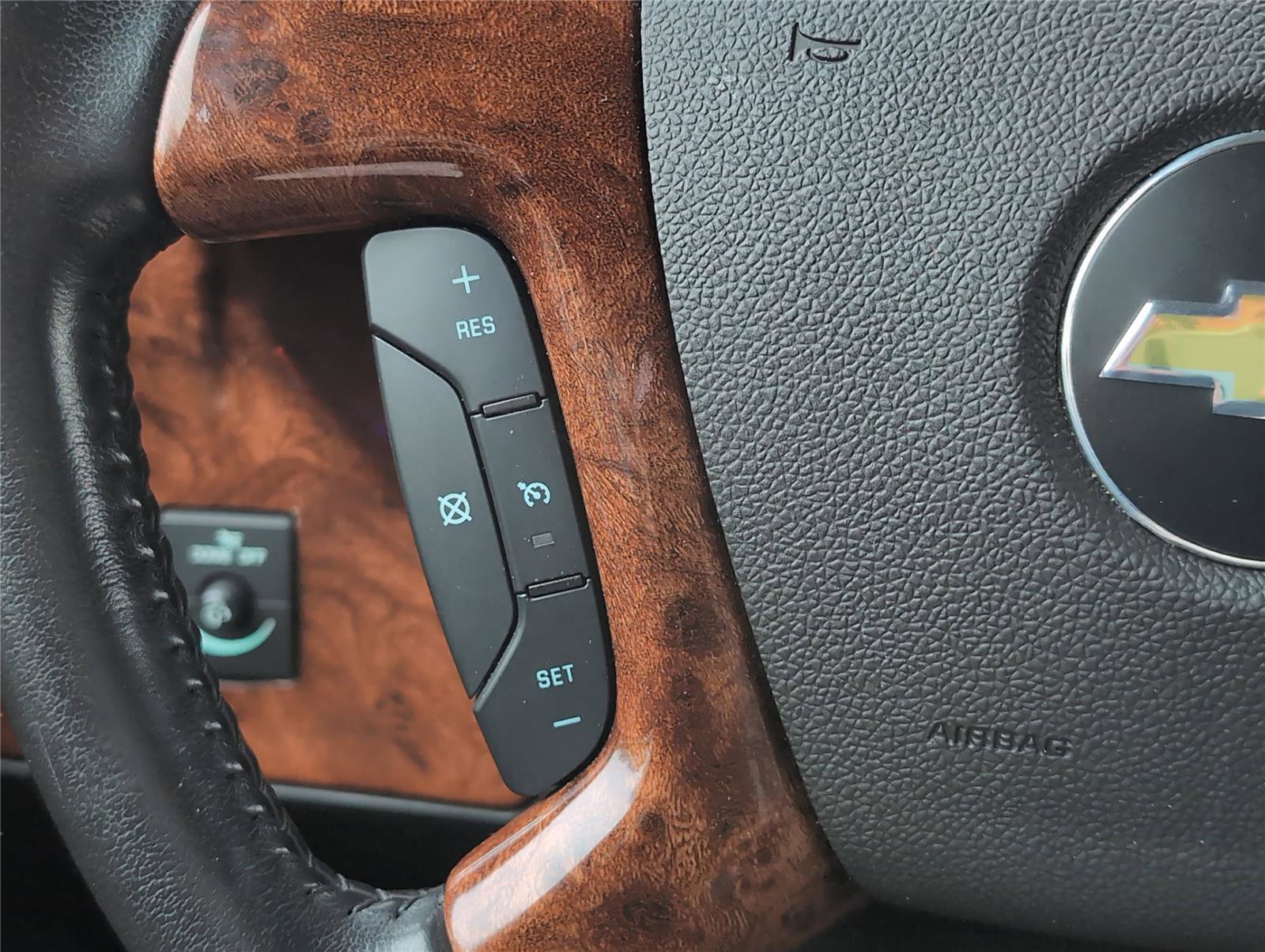 Used 2022 Chevrolet Express 2500 Extended w/ Enhanced Convenience Package image 21