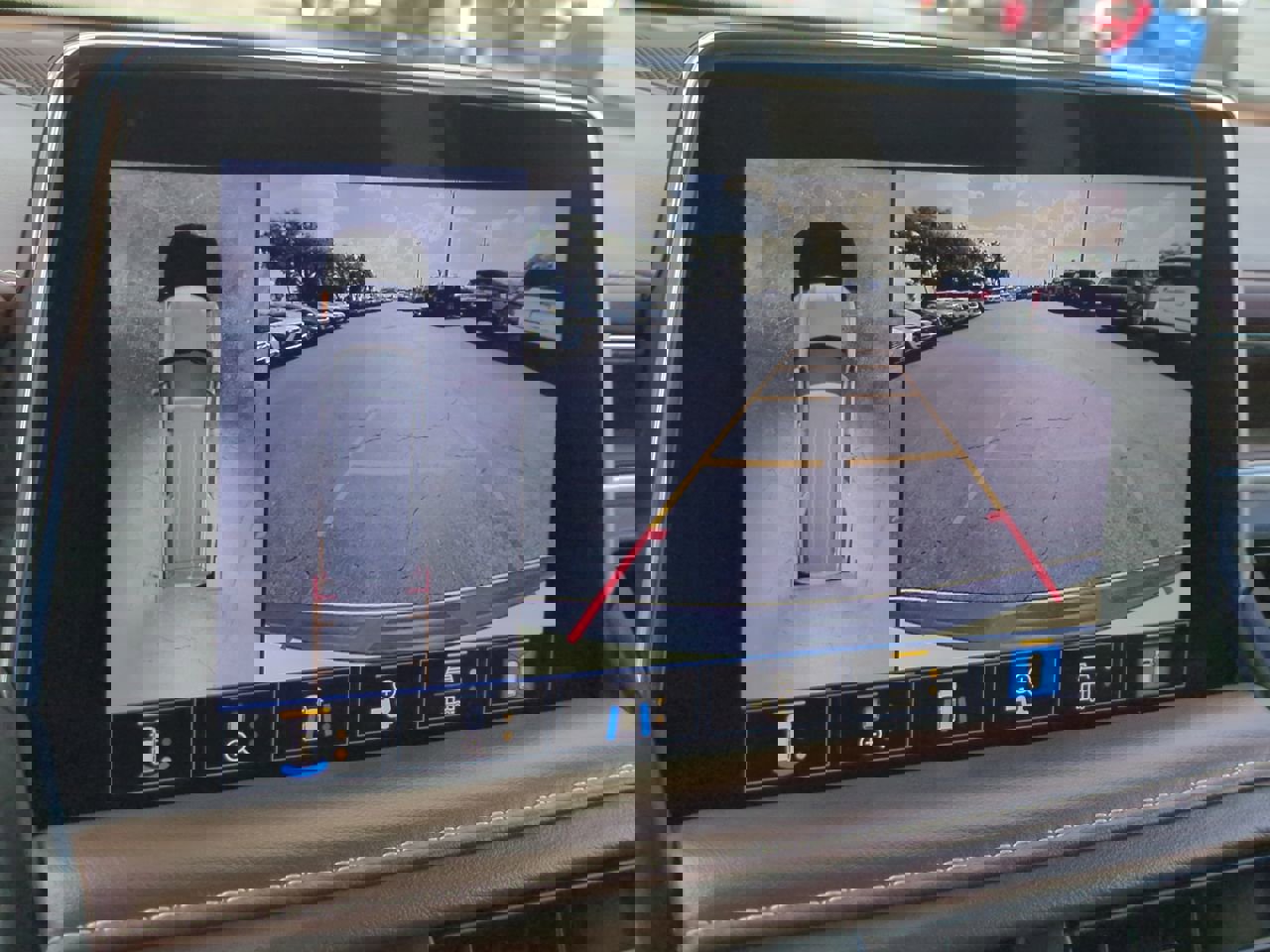 Used 2021 Chevrolet Suburban High Country w/ Premium Package image 21