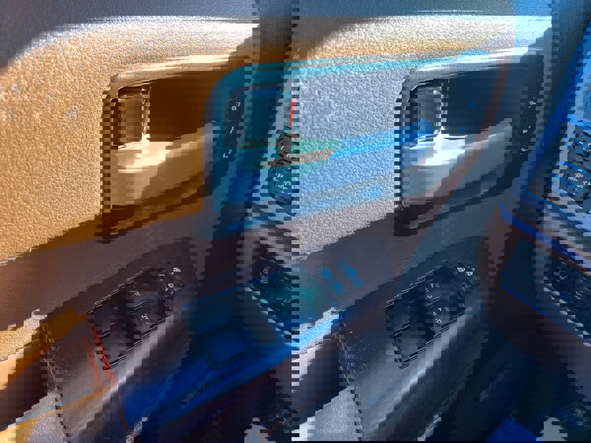 Used 2012 Toyota Sequoia Platinum image 24