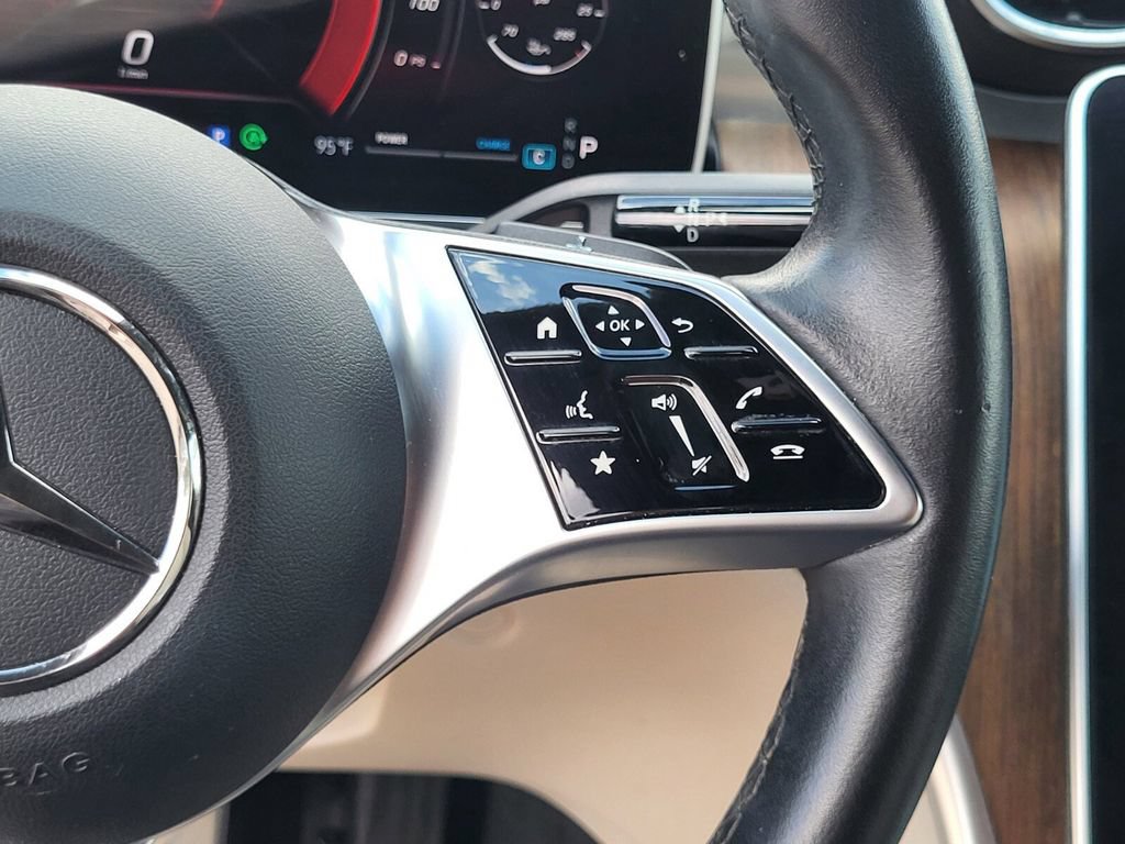 Used 2024 Mercedes-Benz C 300 Sedan image 25