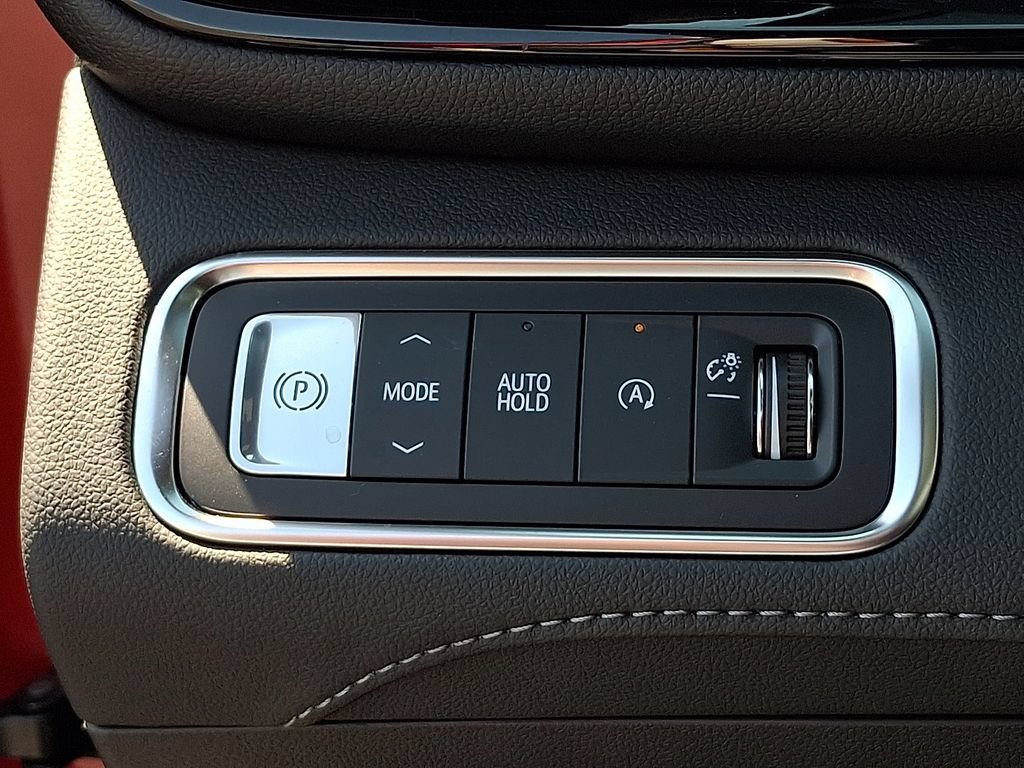 Used 2026 Buick Enclave Avenir w/ Super Cruise Package FWD image 24