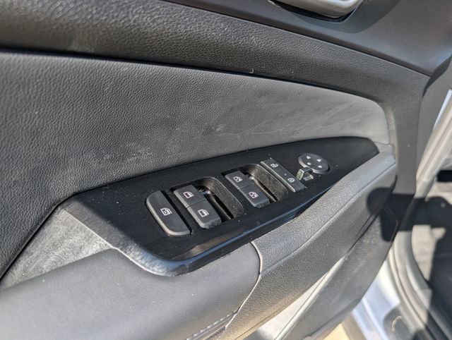 Used 2025 Kia Sportage EX image 9