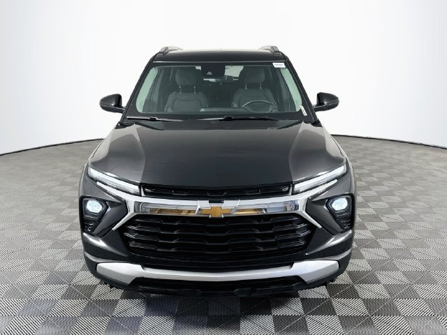 Used 2026 Chevrolet TrailBlazer LT FWD image 2