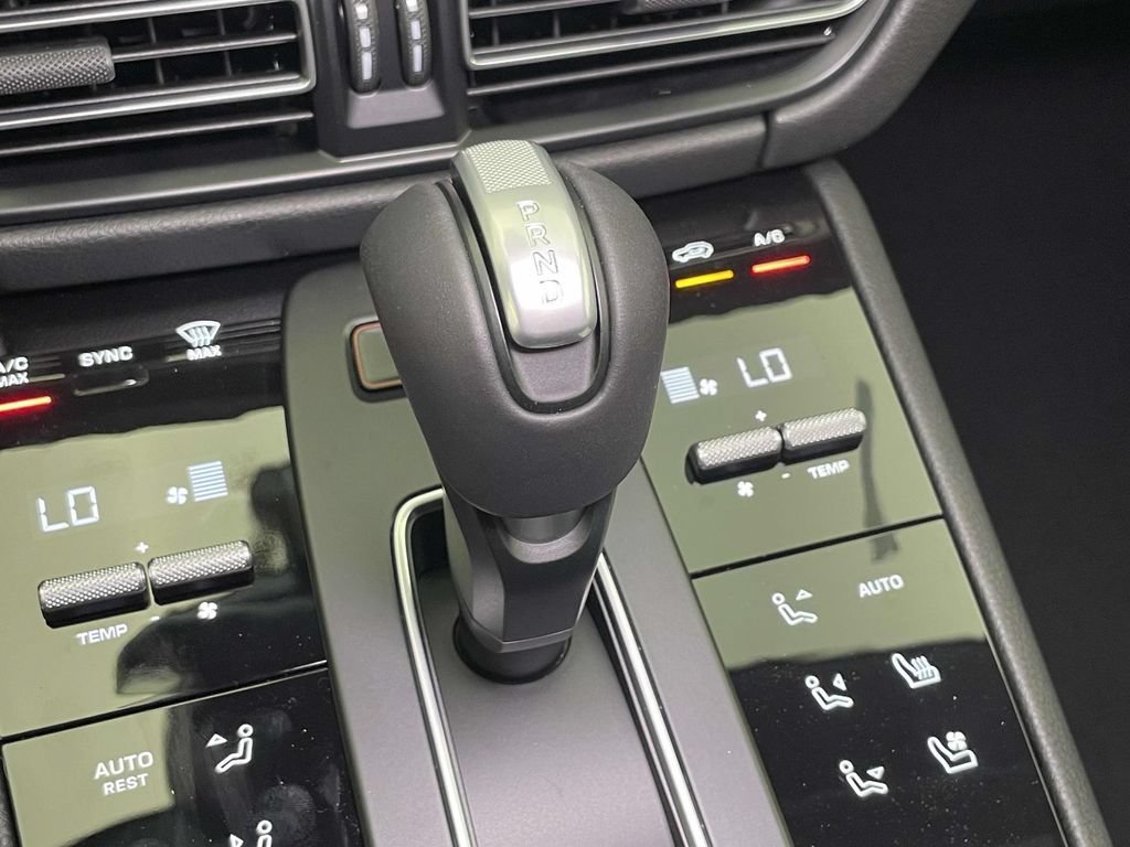 New 2026 Porsche Macan AWD/4WD image 35