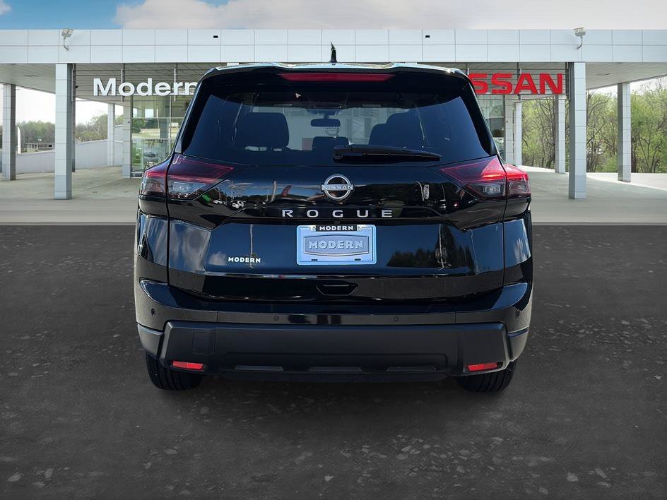 Certified 2025 Nissan Rogue SV FWD image 4